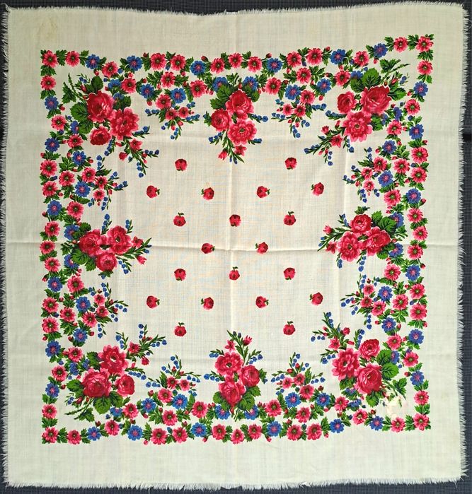 Новый, винтажный платок из шерсти