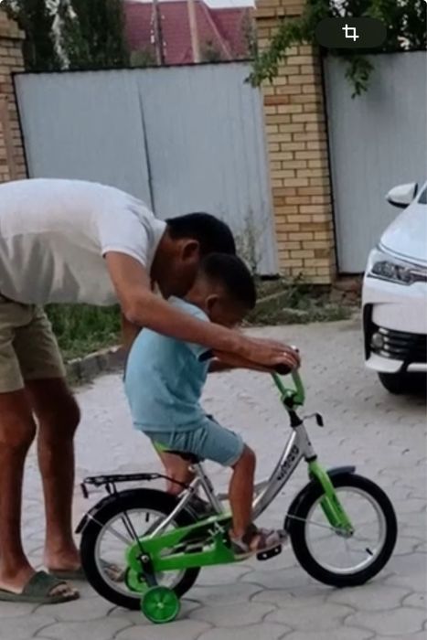 Велосипед детский с боковыми колесами