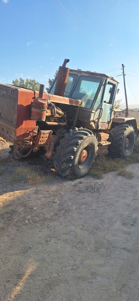 T150 traktori sotiladi ishga tayyor xolatda narxini kelishamiz