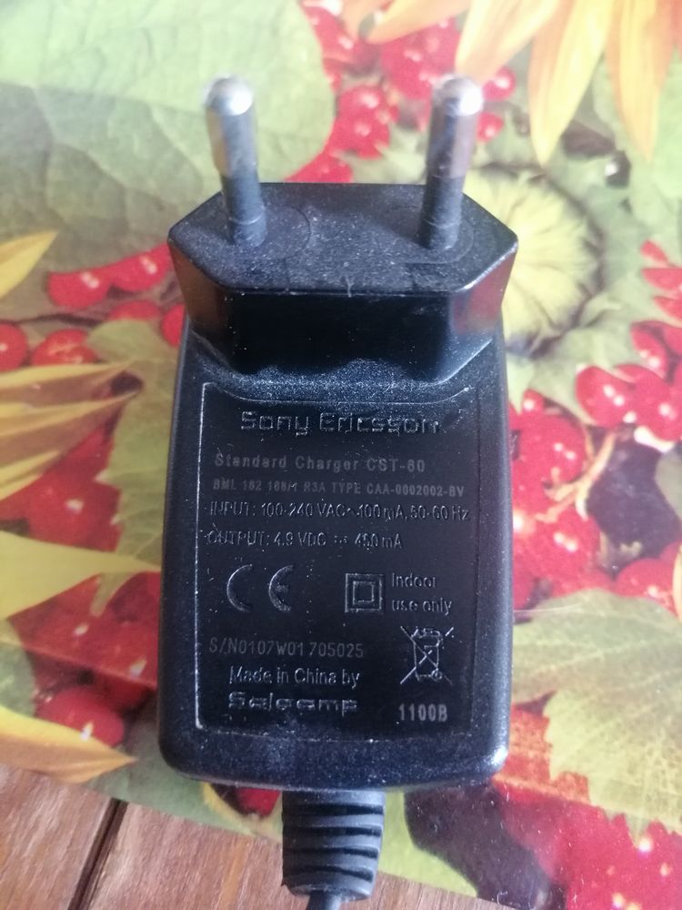 Продавам Sony Ericsson J110i