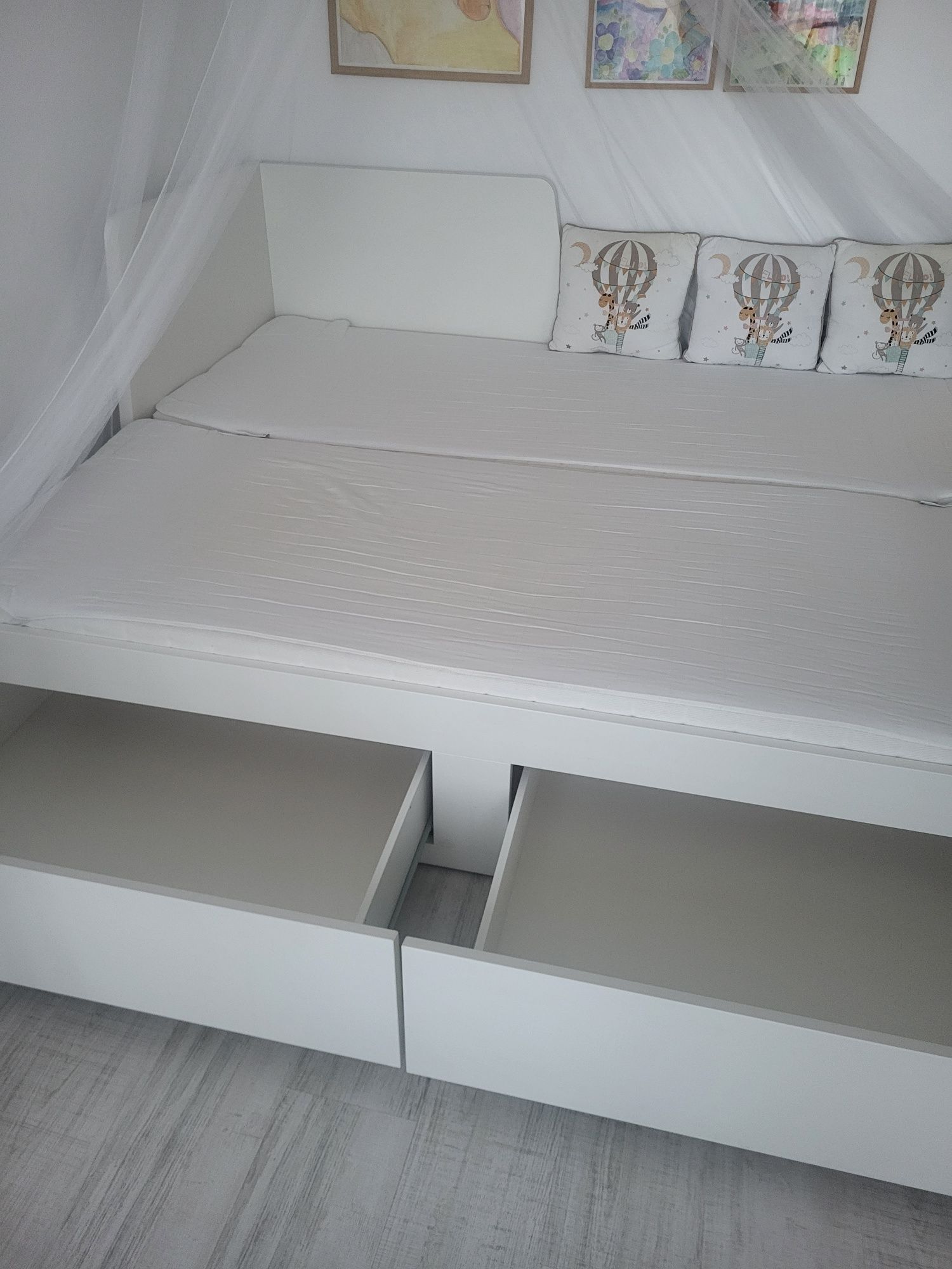 Pat extensibil  IKEA 2sertare/2saltele