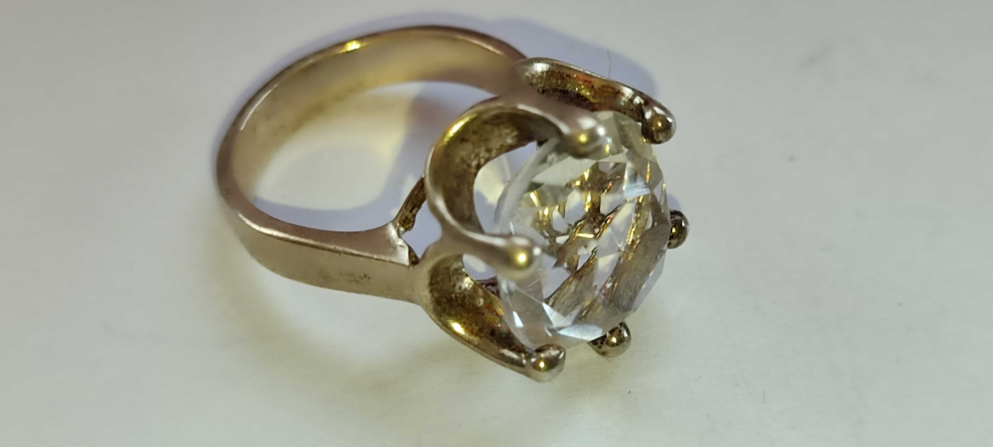 Женское серебряное кольцо с камнем ГОРНЫЙ ХРУСТАЛЬ