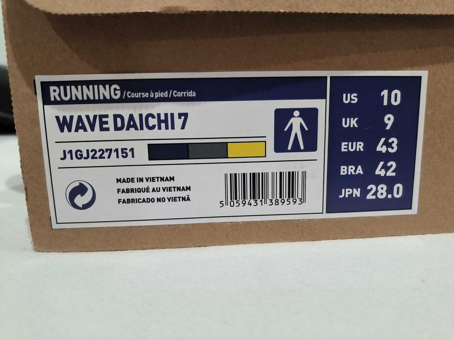 Продавам маратонки Mizuno №43, тъмносини. Топ състояние.