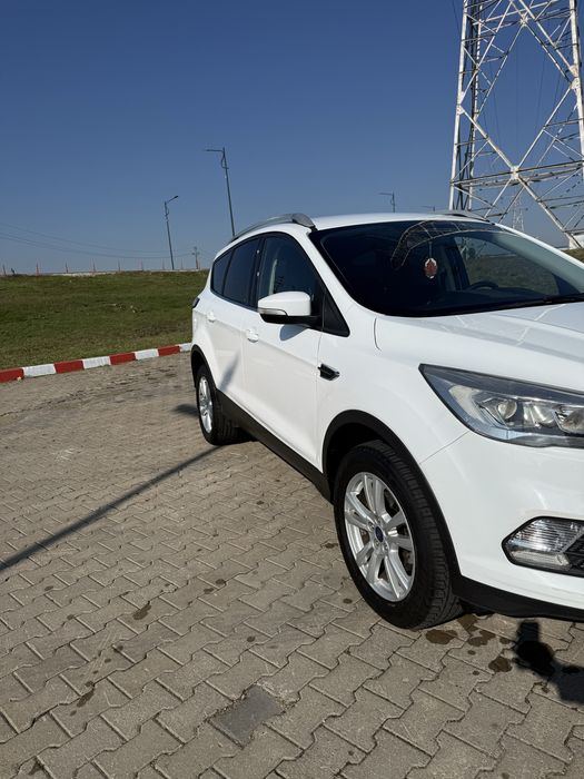 Ford Kuga / 2019 / ecoboost / 80.123 km /