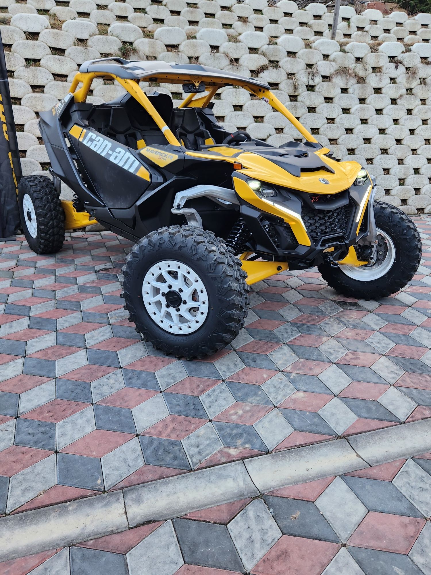 SSV Can-am Maverick R XRS SAS 240cp 2024 INMATRICULABIL