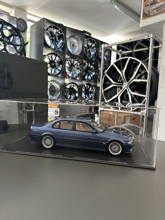 Мащабни коли 1:18 Otto Gt Spirit Mercedes Bmw Audi Ford Mustang