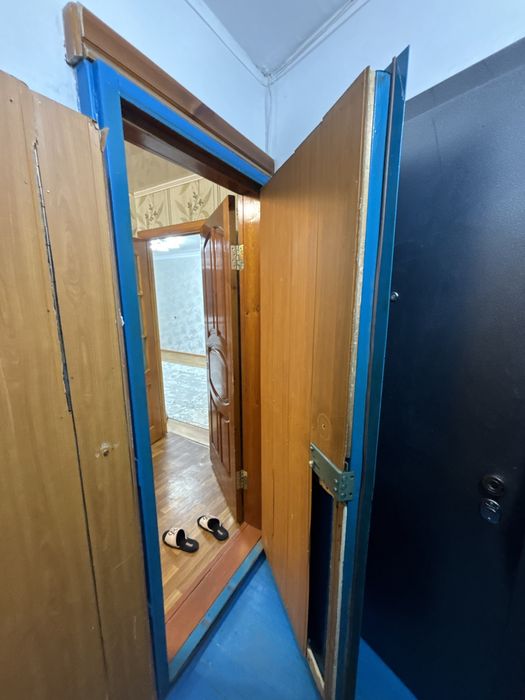 Продается двер, и внутри и снаружи