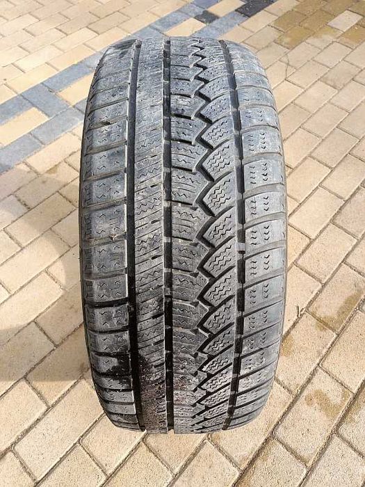 ОДНА шина 235/45 R18 - "Hifly Win-turi" (Китай), всесезонная.