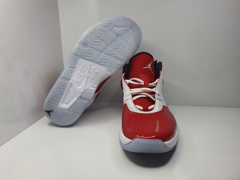 Кецове Air Jordan Stay Loyal 3

Чисто нови с кутия 

Размер 43 стелка