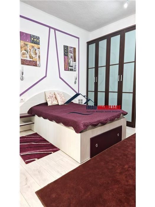 Garsoniera tip studio cu gradina de inchiriat
