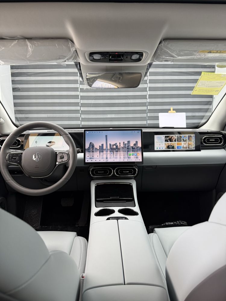 Leapmotor C01 электромобиль и гибрид в наличии
