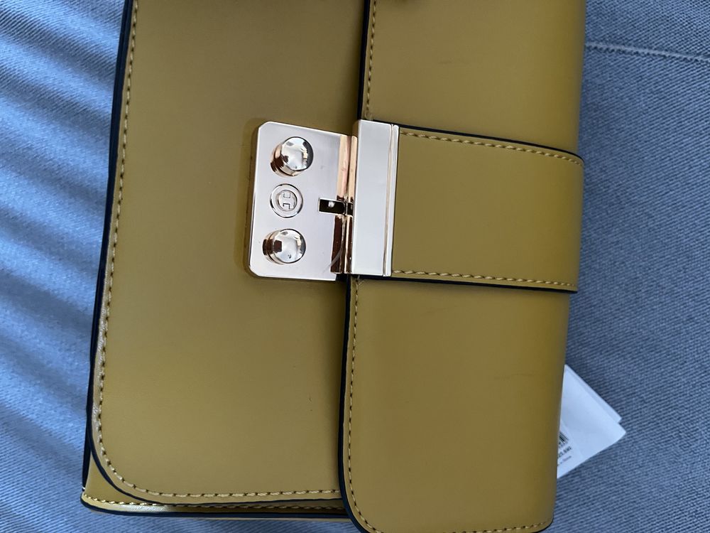 Clutch / Poseta de umar galben