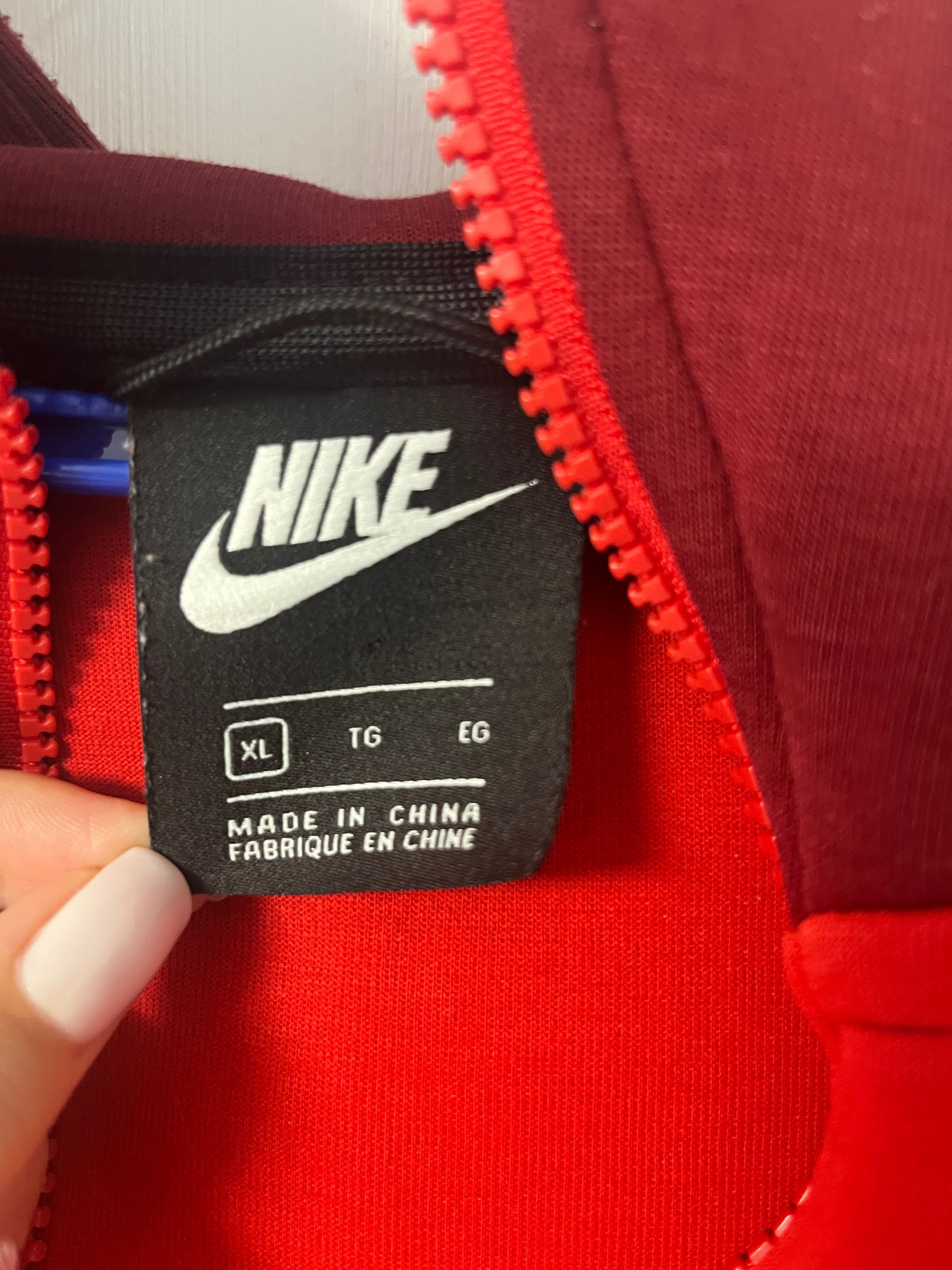 Спортно горнище Nike