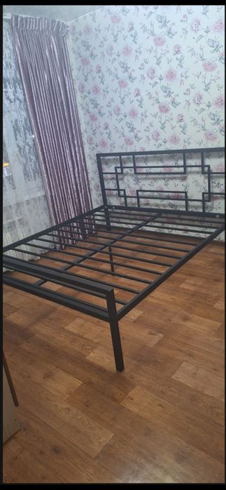 Металлическая кровать