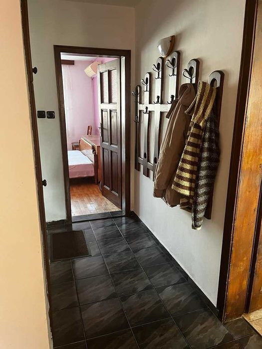 Дава се под наем Тристаен апартамент в Варна, Базар Левски - 80 кв.м за 510 € - Снимка #8