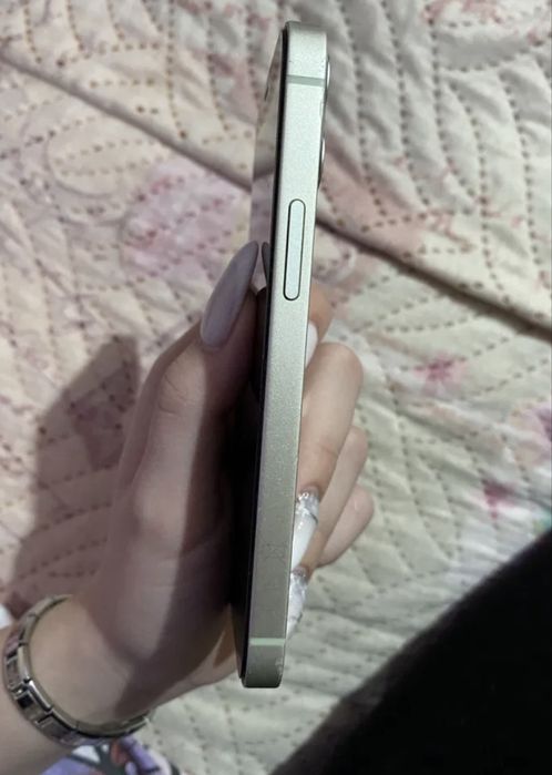 Iphone 12 mini зелен без забележки само батерията за смяна