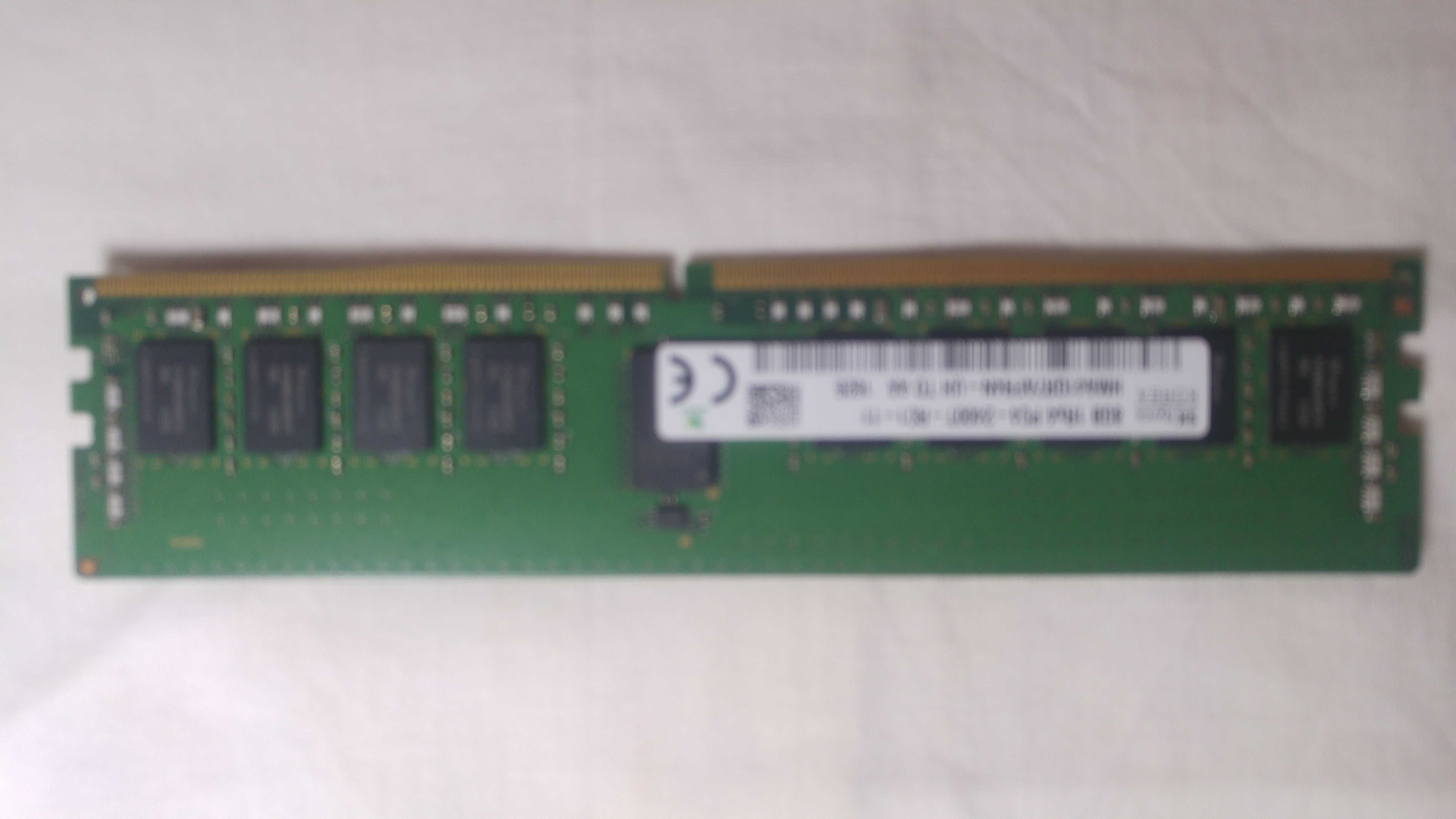 Vand 4 memorii RAM pentru Server/Workstation  8GB/Buc.