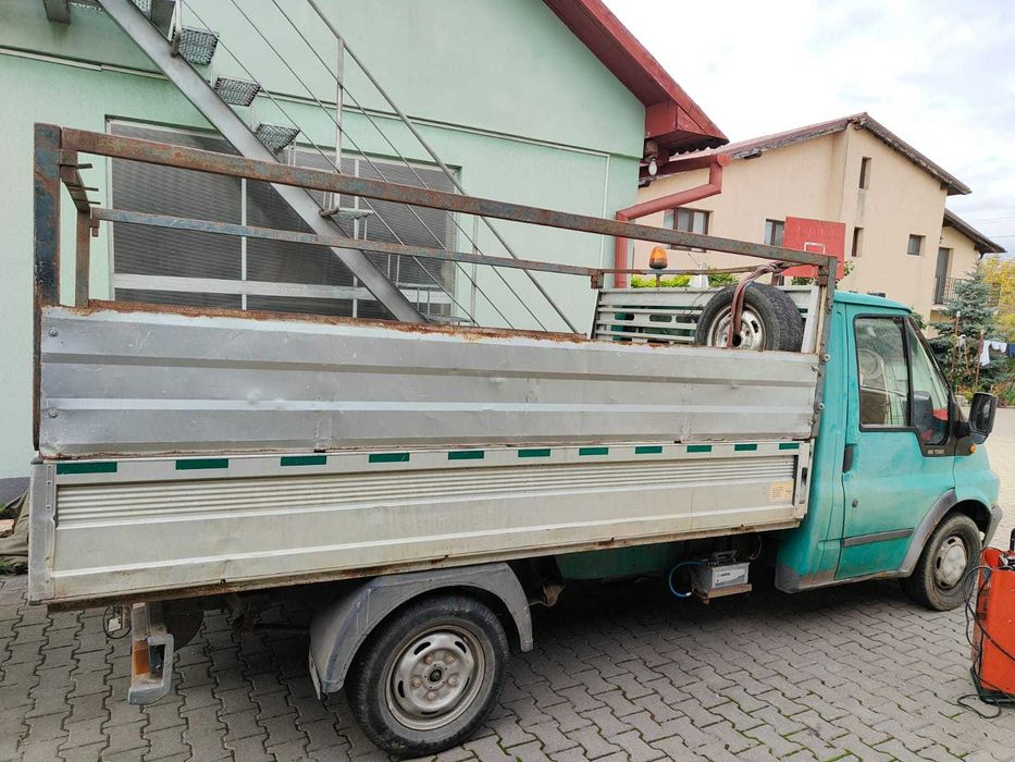 Ford Transit basculantă 2.0 TDI – an 2003 – stare bună, 200.000 km