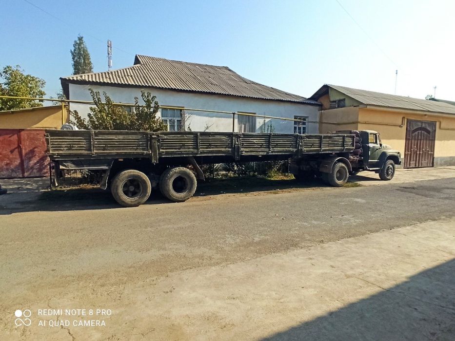 Зил  шаланда матор Урал  прицеп узунлиги 10,5  енига 2,5