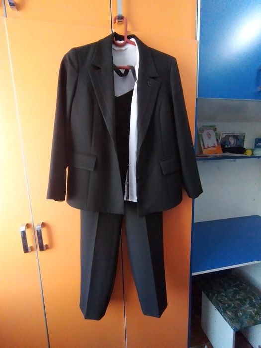 Костюм с брюками женский