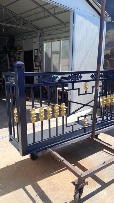 Porti Garduri, Balustrazi Scări metalice 100 lei