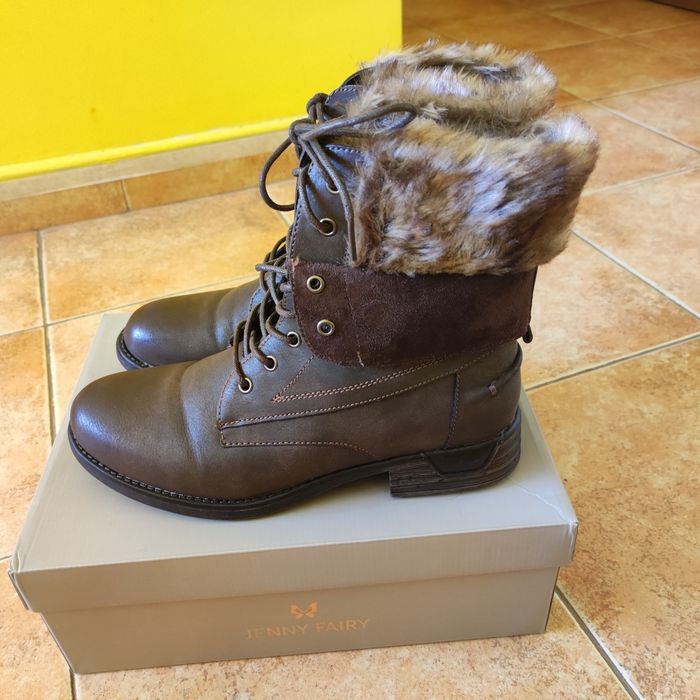 Топли боти номер 38