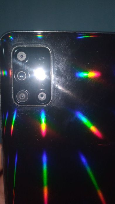 Samsung A51 4/64, holati yaxshi, IMEI klonlangan.
zaryadchisiz
Samsung