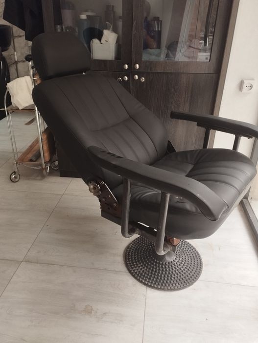 Кресло для парикмахеров