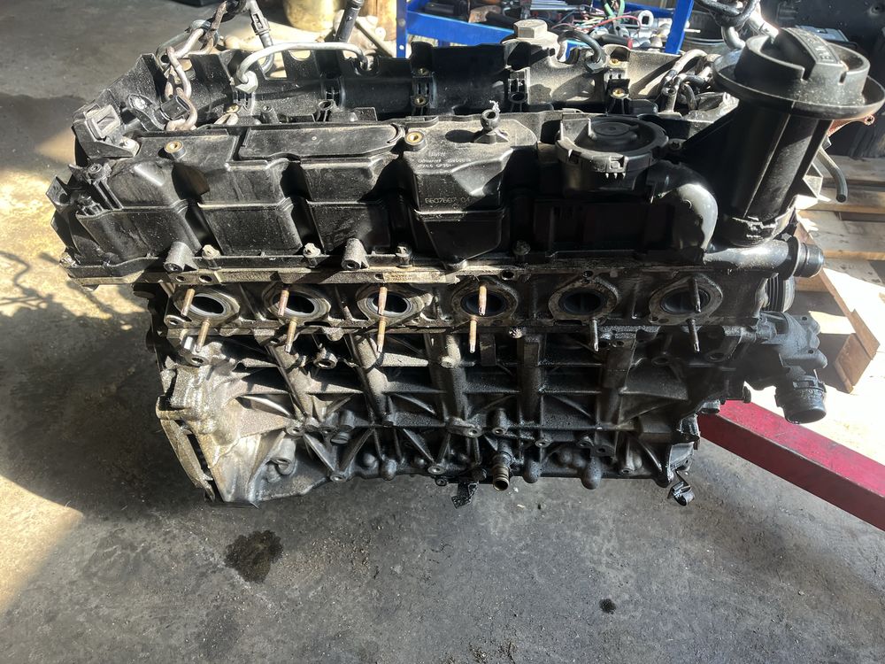 Двигател бмв Н57Д30Б 4.0д 306 ( dvigatel bmw N57D30B 4.0d 306hp )