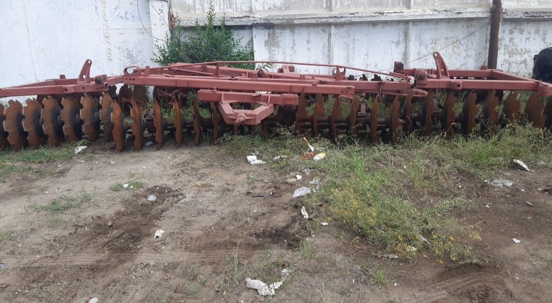 Продам борону дисковую БДТ-7