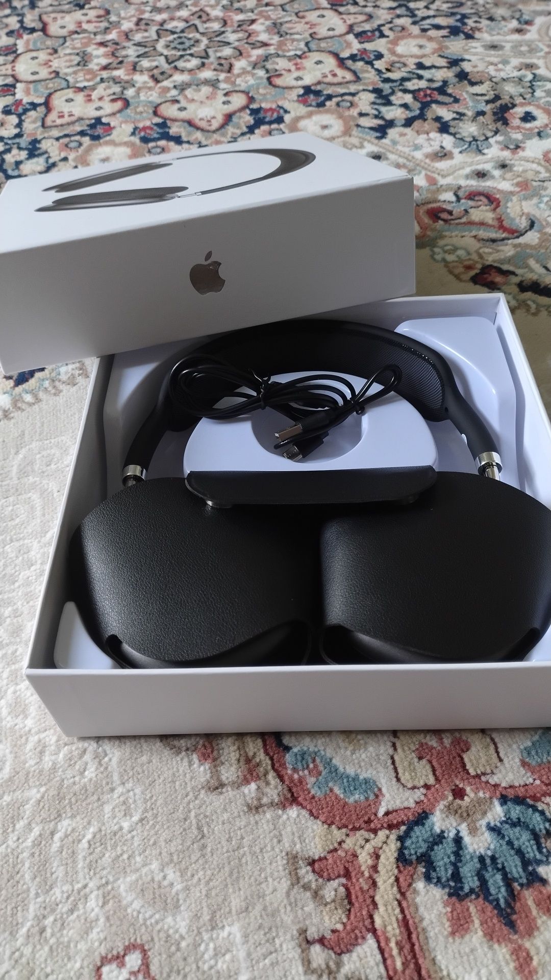 Airpods Max абсолютно новый
