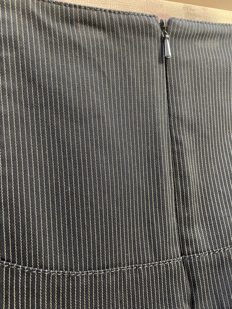 Fusta dama Armani Jeans 40