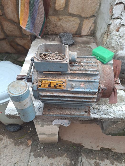 Електромотор за машина