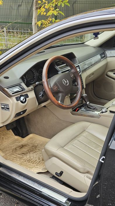 Mercedes-Benz E220 // An2009// EURO 5// Automat