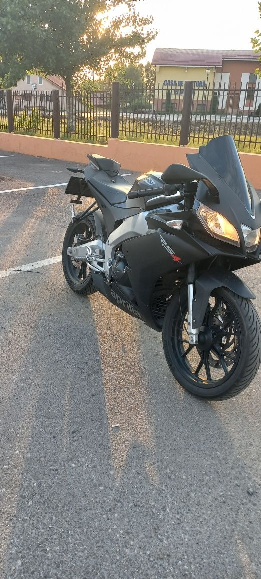 Aprilia rs4 125cc ( nu yzf, ktm, honda)