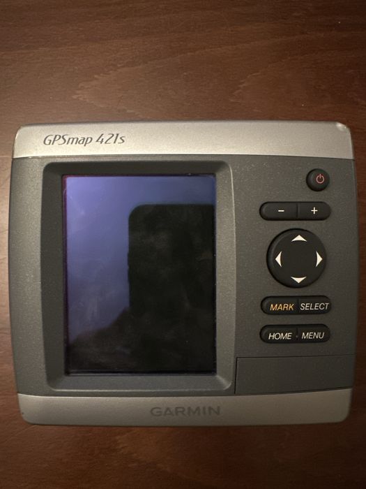 Sonar Garmin GPSmap 421s pentru pescuit