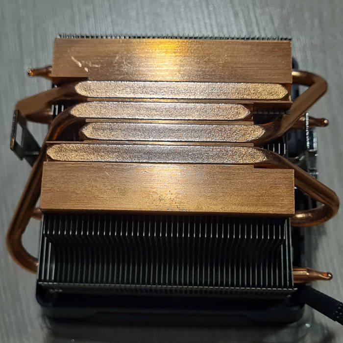 Procesor AMD Ryzen 7 3700X AM4 + Cooler RGB Wraith Prism