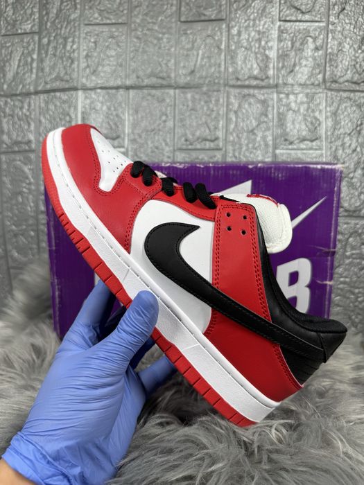 Nike Air Jordan Low Chicago