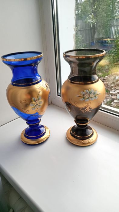 Вазы чешские продам