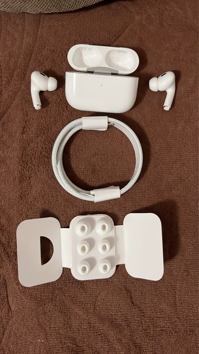 AirPods Pro 2 Magsafe Charging Case
