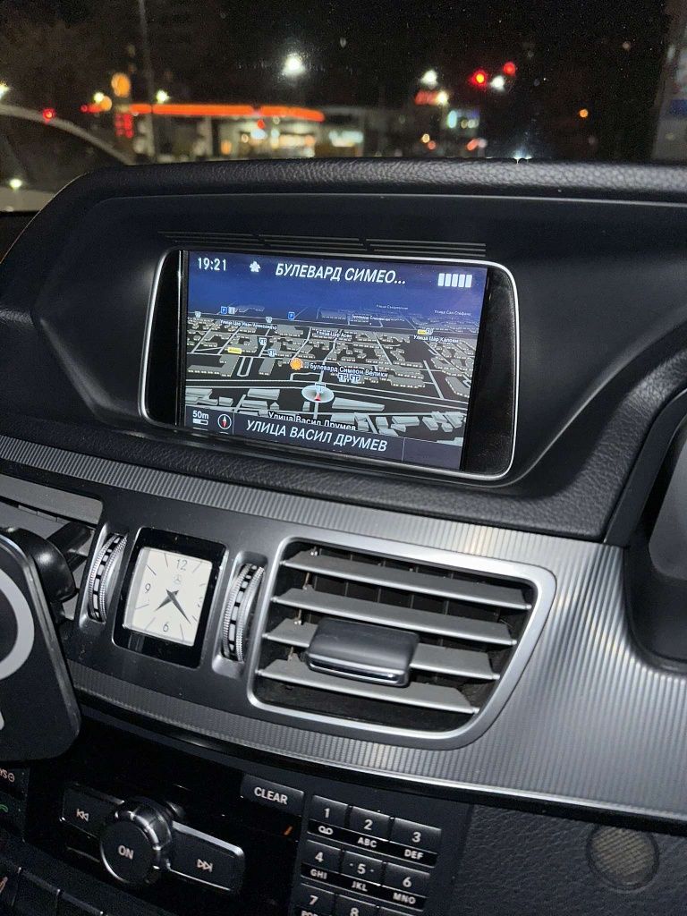 Mercedes-Benz E 220 AMG