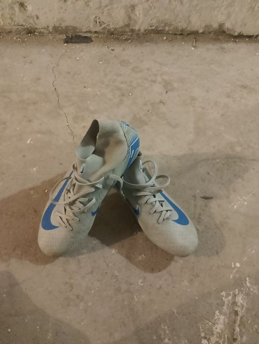 Бутонки за футбол/Nike