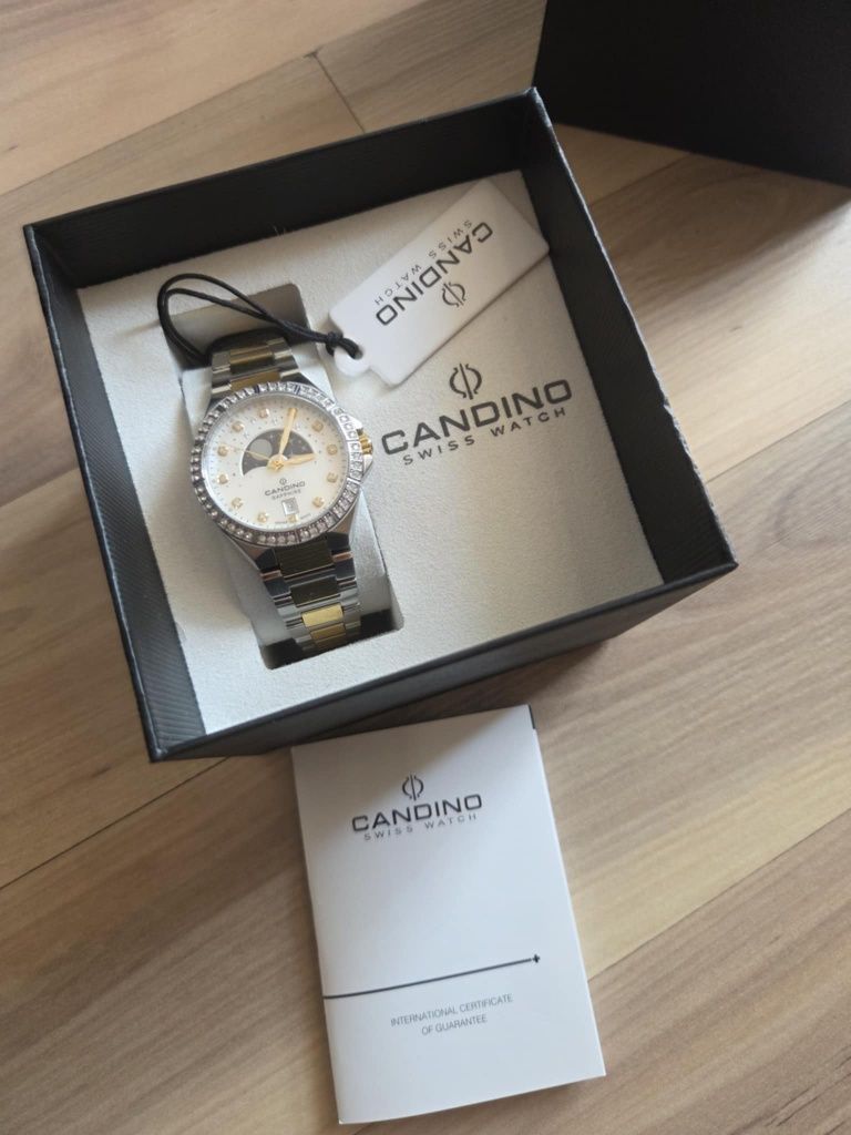 Часовник CANDINO