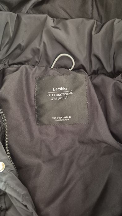 Дамско яке Bershka ,с пух по яката