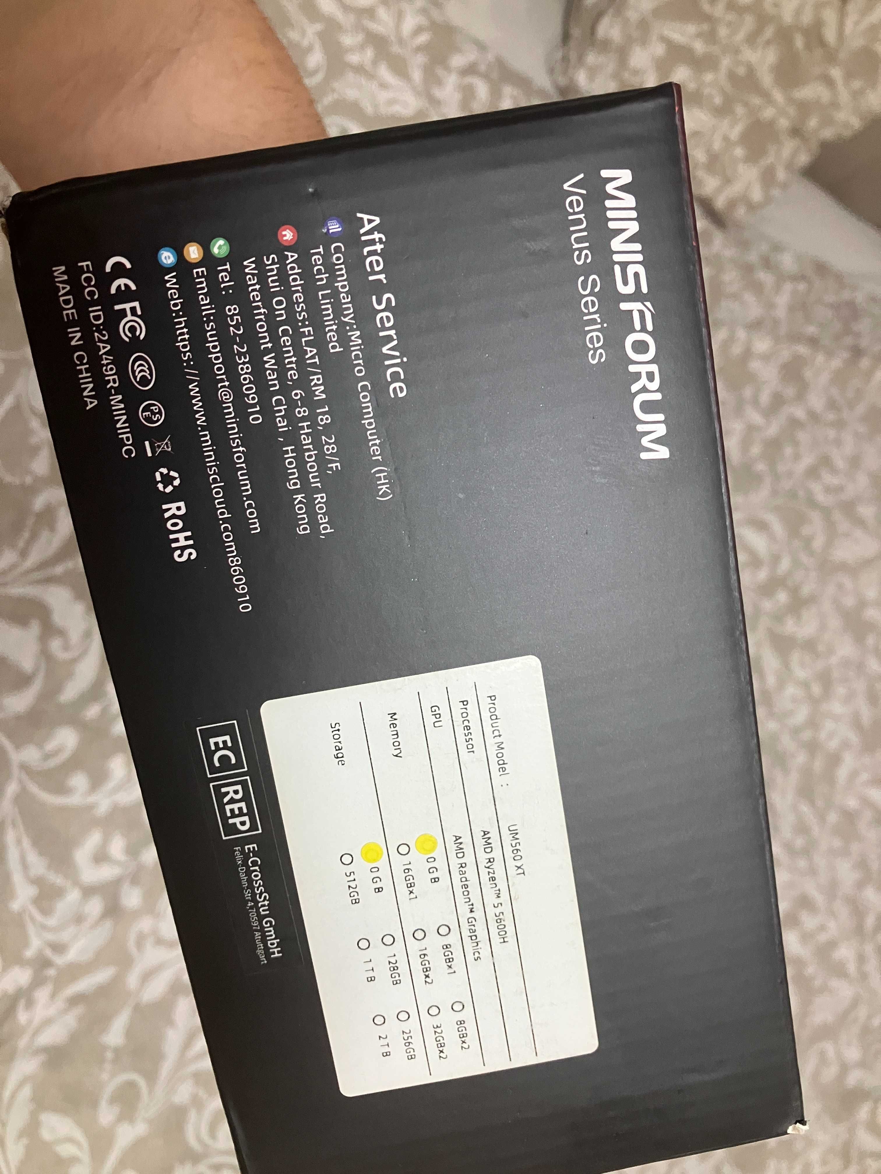 MiniPC Minisforum 560XT [6core 12threads barebones/optiuni cu ram ssd]