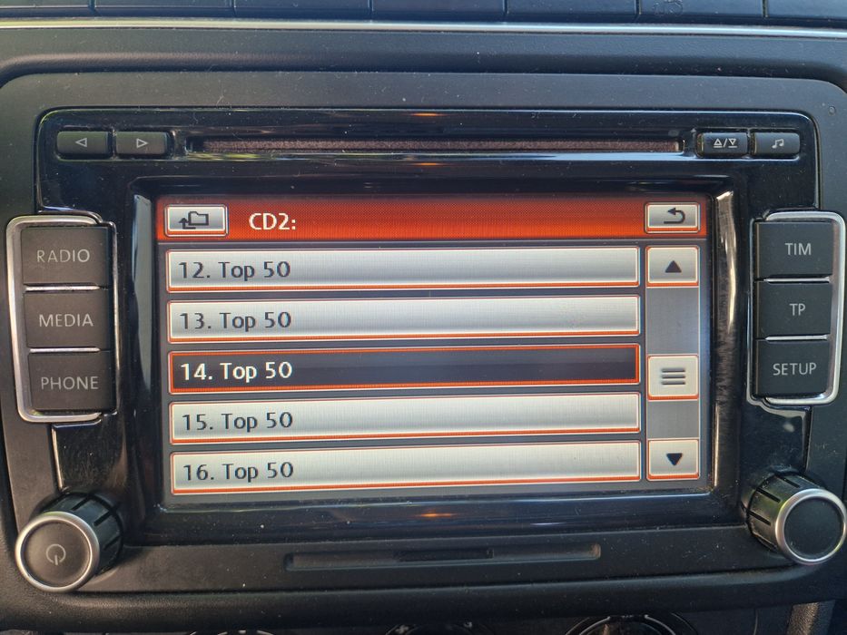 Radio CD cu magazie cd uri dedicate vw golf ,polo