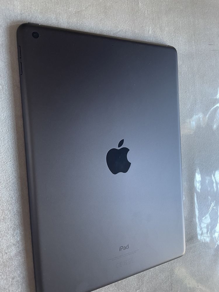 iPad 7th Generation (7 поколение) WiFi 32GB