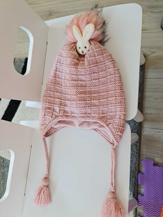 Детска зимна шапка Зайче