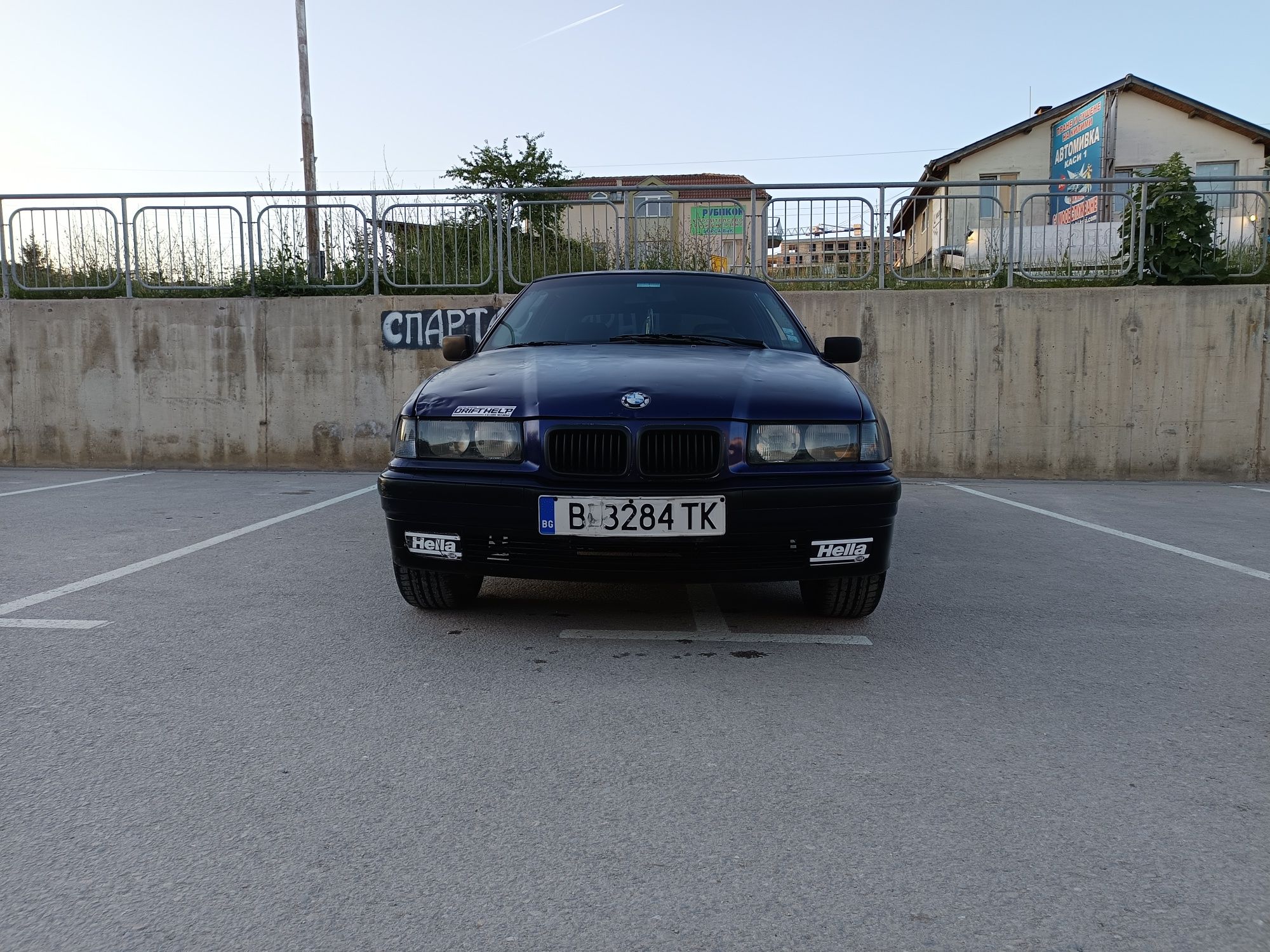 Bmw E36 1,6 бензин Compact