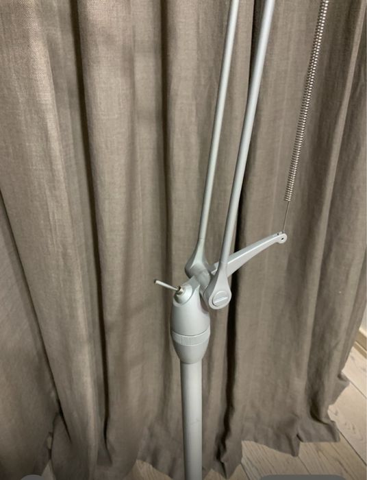 Продам напольную лампу 180 см